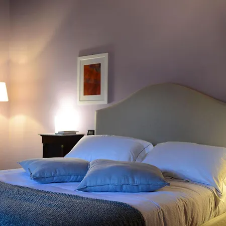 Ai Santinelli Bed & Breakfast 4*