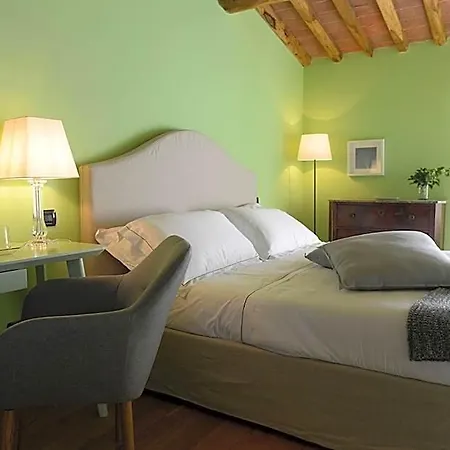 Ai Santinelli Bed & Breakfast 4*