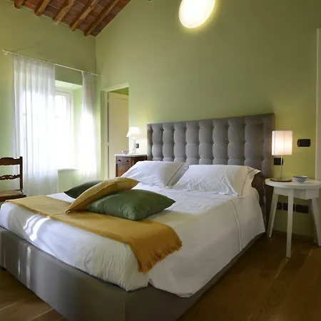 Ai Santinelli Bed & Breakfast 4*